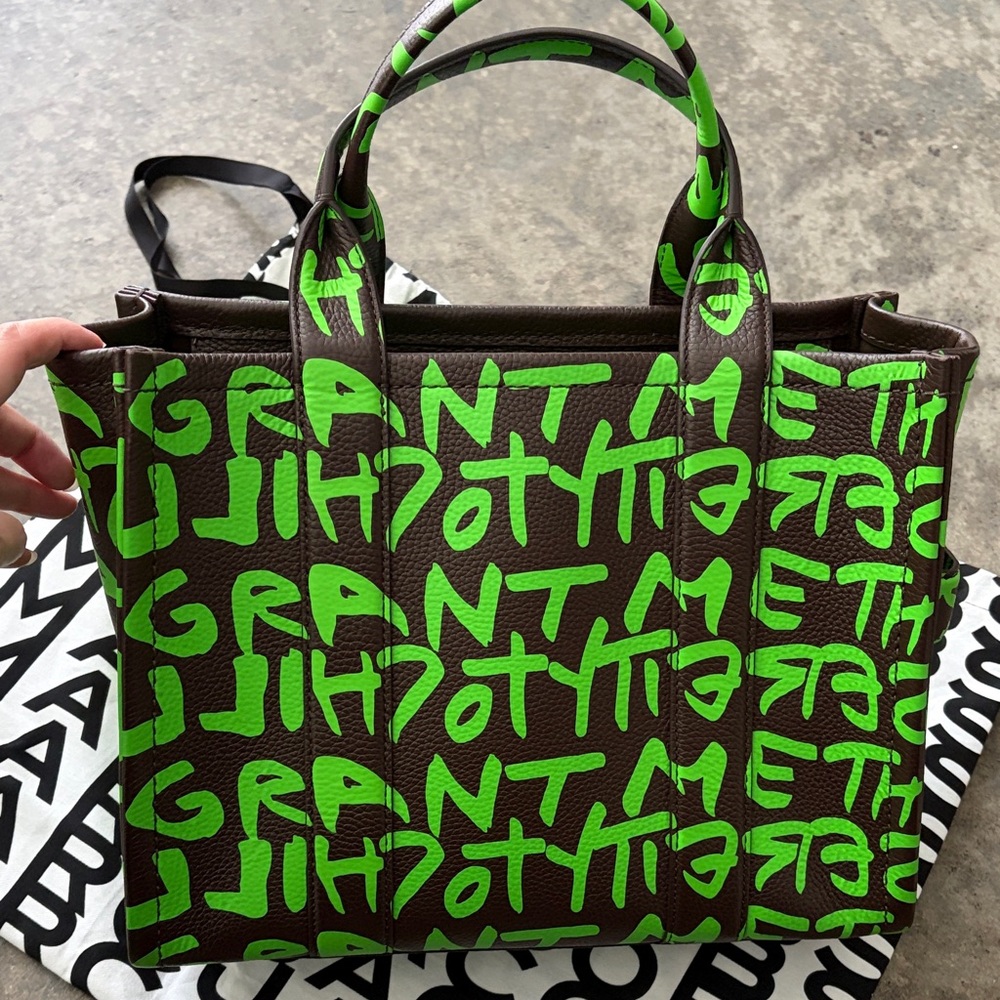 Marc Jacobs Stephen Sprouse Neon Green Graffiti Tote on Dark Brown - Picture 3 of 13